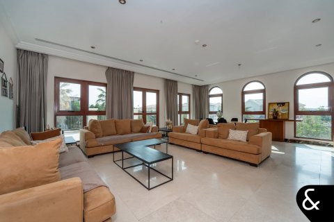 Villa in Jumeirah Golf Estates, Dubai 5 bedrooms, 929 sq.m. № 91376 - photo 12