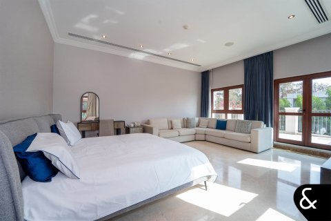 Villa in Jumeirah Golf Estates, Dubai 5 bedrooms, 929 sq.m. № 91376 - photo 21