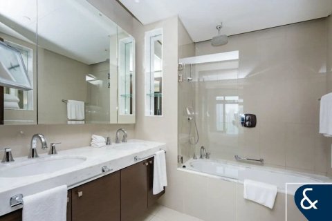 Купить квартиру в Даунтаун Дубай (Даунтаун Бурдж Дубай), Дубай: 1 спальня, 78м², № 91374 - фото 8