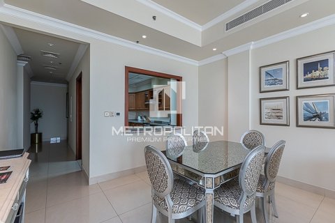 Apartment in Palm Jumeirah, Dubai 2 bedrooms, 164 sq.m. № 3612 - photo 10