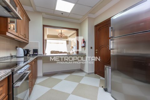 Apartment in Palm Jumeirah, Dubai 2 bedrooms, 164 sq.m. № 3612 - photo 6