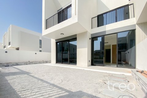 Таунхаус в Town Square, Дубай, 4 спальни, 210.33м², № 119957
