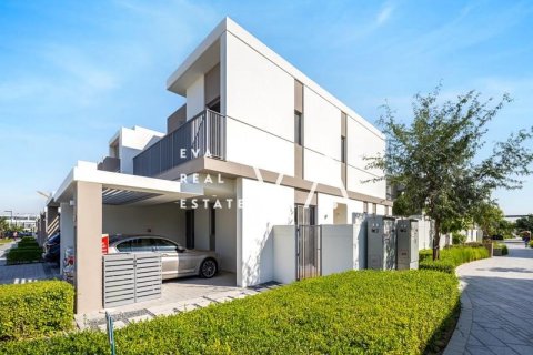 Maison de ville à Dubai, 4 chambres, 201.87 m², № 52816 - photo 1