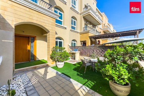 Villa in Dubai 3 bedrooms, 306.6 sq.m. № 72144 - photo 1