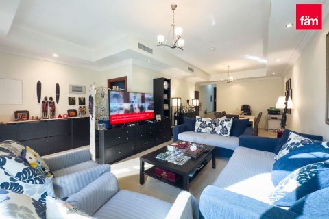 Villa in Dubai 3 bedrooms, 306.6 sq.m. № 72144 - photo 5