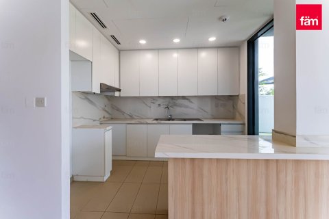 Villa à Dubai, 3 chambres, 190.7 m², № 72142 - photo 1