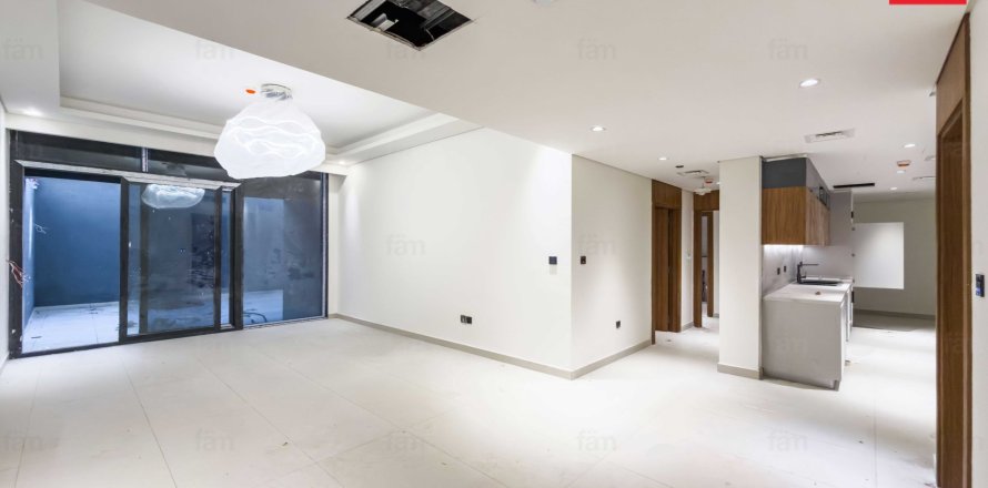 Квартира в Дубае, 2 спальни, 155м², № 84602