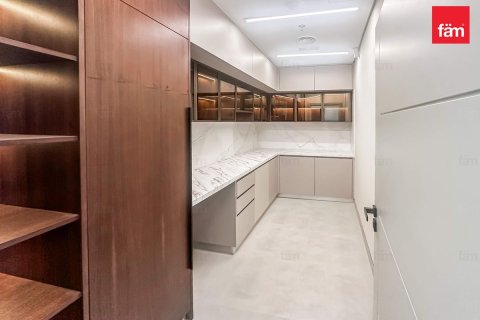 Office in Dubai 368.8 sq.m. № 84600 - photo 7