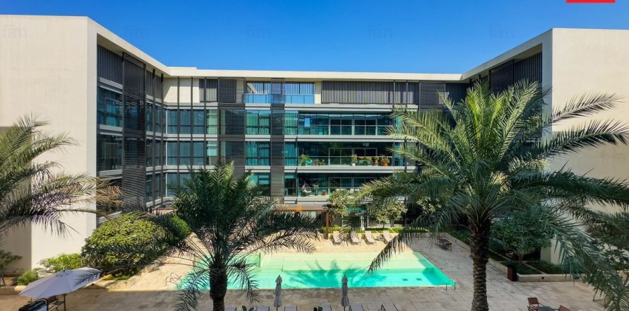 Квартира в Аль-Васле, Дубай, 2 спальни, 159м², № 93721