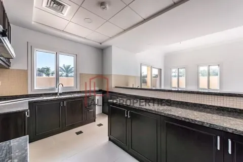 Townhouse in Dubai Land, Dubai 3 bedrooms, 260 sq.m. № 92828 - photo 6