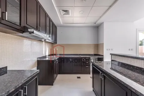 Townhouse in Dubai Land, Dubai 3 bedrooms, 260 sq.m. № 92828 - photo 8