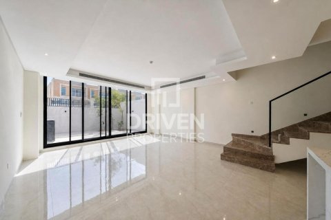 Townhouse in Al Furjan, Dubai 4 bedrooms, 166.2 sq.m. № 143169