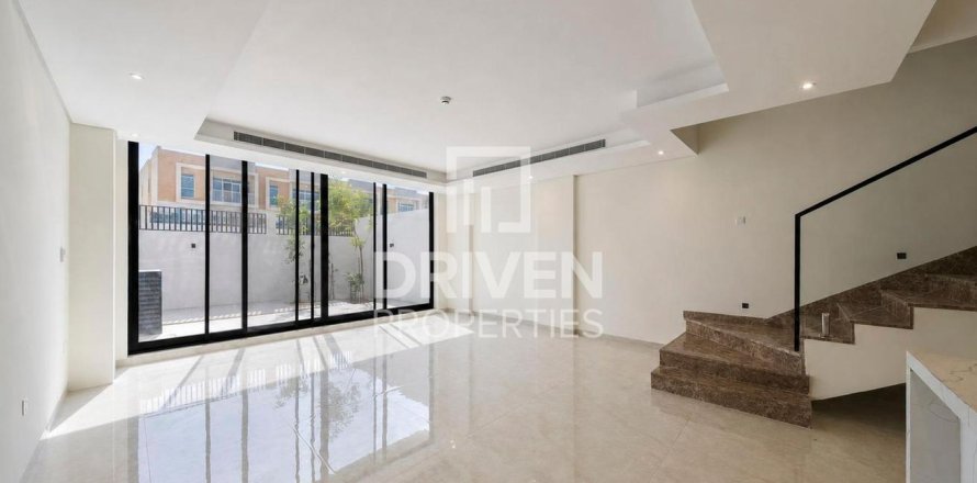Townhouse in Al Furjan, Dubai 4 bedrooms, 166.2 sq.m. № 143169
