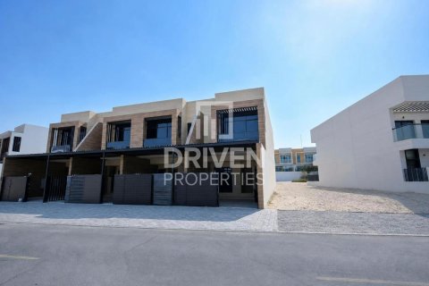 Townhouse in Al Furjan, Dubai 4 bedrooms, 166.2 sq.m. № 143169 - photo 22
