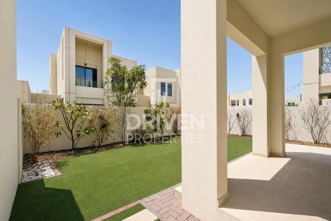 Villa in Mira Oasis, Reem, Dubai 3 bedrooms, 260.13 sq.m. № 143165 - photo 3