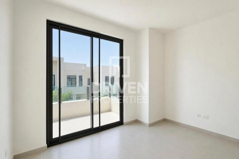 Villa in Mira Oasis, Reem, Dubai 3 bedrooms, 260.13 sq.m. № 143165 - photo 13