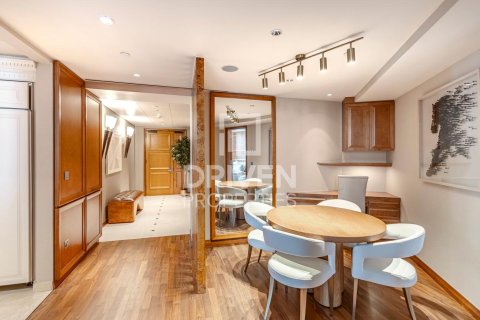 Apartment in Downtown Dubai (Downtown Burj Dubai), Dubai 2 bedrooms, 159 sq.m. № 86723 - photo 8