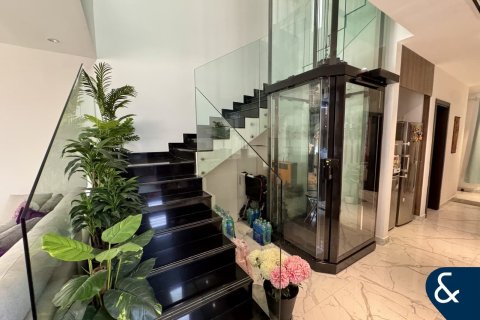 Adosado en Al Furjan, Dubai, 4 dormitorios, 269 m², № 91220 - foto 4