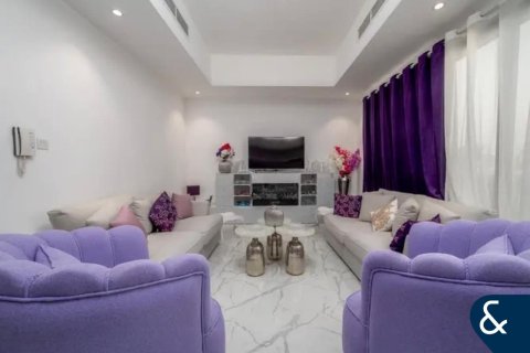 Adosado en Al Furjan, Dubai, 4 dormitorios, 269 m², № 91220 - foto 6