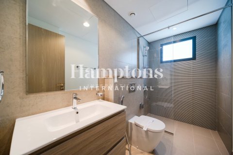 Снять в аренду таунхаус в DAMAC Hills (Akoya by DAMAC), Дубай: 4 спальни, 261.05743000м², № 77583 - фото 4