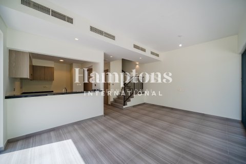 Снять в аренду таунхаус в DAMAC Hills (Akoya by DAMAC), Дубай: 4 спальни, 261.05743000м², № 77583 - фото 7