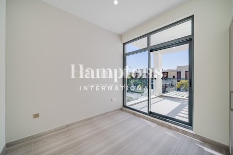 Снять в аренду таунхаус в DAMAC Hills (Akoya by DAMAC), Дубай: 4 спальни, 261.05743000м², № 77583 - фото 22