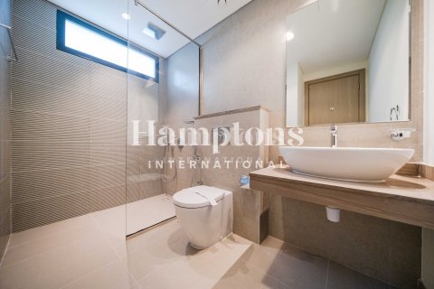 Снять в аренду таунхаус в DAMAC Hills (Akoya by DAMAC), Дубай: 4 спальни, 261.05743000м², № 77583 - фото 11