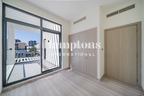 Снять в аренду таунхаус в DAMAC Hills (Akoya by DAMAC), Дубай: 4 спальни, 261.05743000м², № 77583 - фото 20
