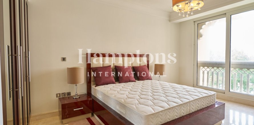 Квартира в FIVE Palm Jumeirah, Пальма Джумейра, Дубай, 2 спальни, 163.231м², № 77582
