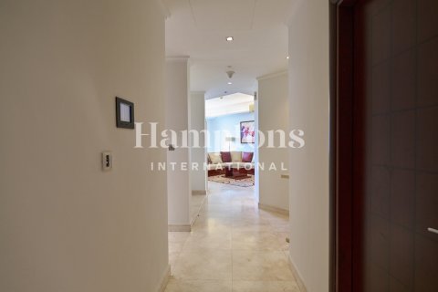 Снять в аренду квартиру в FIVE Palm Jumeirah, Пальма Джумейра, Дубай: 2 спальни, 163.23057100м², № 77582 - фото 3