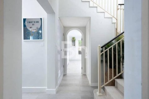 Villa en The Springs, Dubai, 3 dormitorios, 336 m², № 24951 - foto 13
