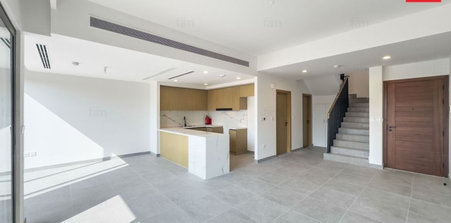 Townhouse in Dubai 3 bedrooms, 164.5 sq.m. № 94579