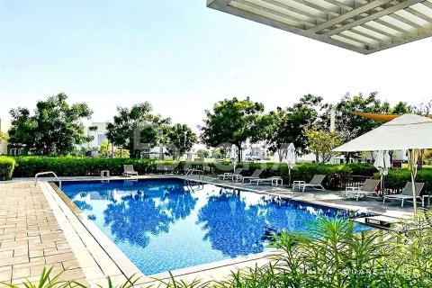 Apartment in EMAAR South, Dubai South (Dubai World Central), Dubai 2 bedrooms, 121 sq.m. № 104776 - photo 2