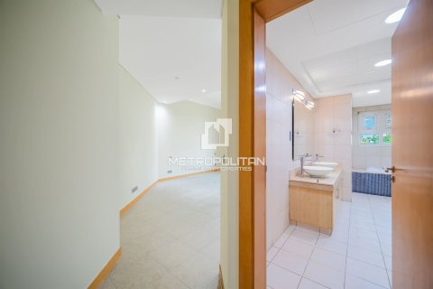 Appartement à Shoreline Apartments, Palm Jumeirah, Dubai, 3 chambres, 204 m², № 73795 - photo 10