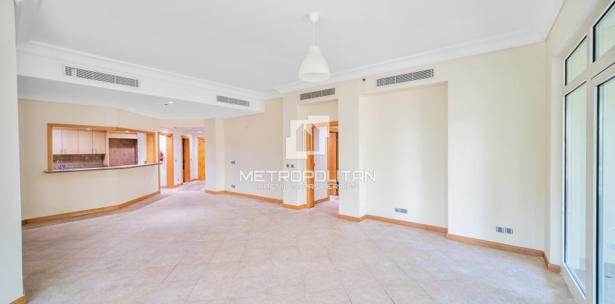 Apartment in Shoreline Apartments, Palm Jumeirah, Dubai 3 bedrooms, 204 sq.m. № 73795