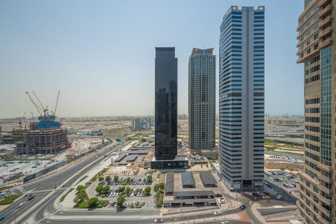Apartment in Jumeirah Lake Towers, Dubai 1 bedroom, 80.02 sq.m. № 133997 - photo 2