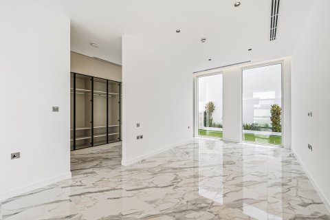 Villa in Dubai 4 bedrooms, 1505.77 sq.m. № 133998 - photo 21