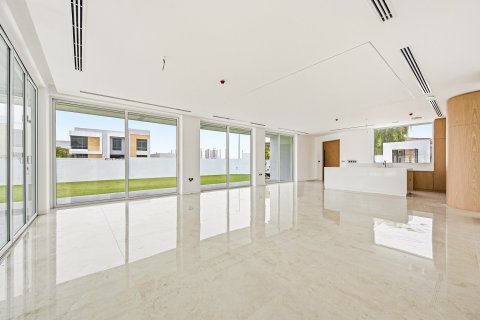 Villa in Dubai 4 bedrooms, 1505.77 sq.m. № 133998 - photo 20