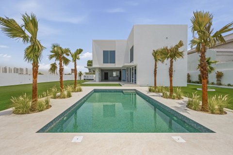 Villa in Dubai 4 bedrooms, 1505.77 sq.m. № 133998 - photo 30