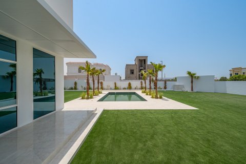 Villa in Dubai 4 bedrooms, 1505.77 sq.m. № 133998 - photo 13