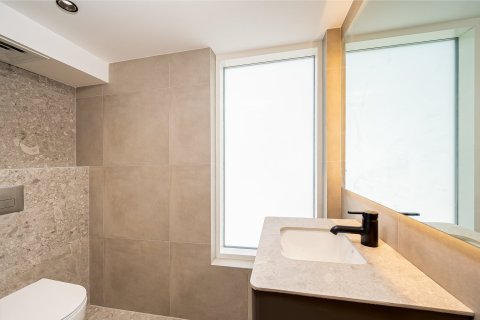 Villa in Dubai 4 bedrooms, 1505.77 sq.m. № 133998 - photo 9