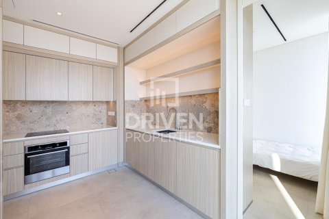 Apartment in Al Satwa, Dubai 3 bedrooms, 168.71 sq.m. № 136623 - photo 11