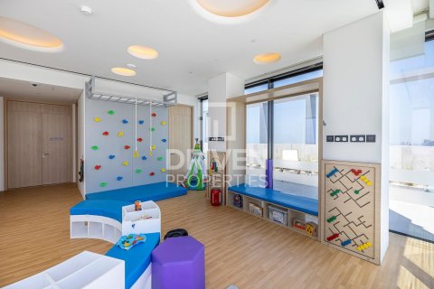 Apartment in Al Satwa, Dubai 3 bedrooms, 168.71 sq.m. № 136623 - photo 18