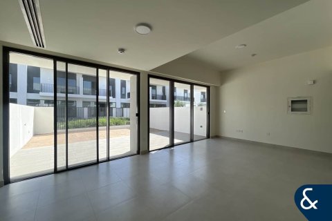 Villa en The Valley, Dubai, 3 dormitorios, 174 m², № 79110 - foto 2