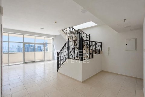 Apartment in Royal Residence, Dubai Sports City, Dubai 3 bedrooms, 240.62 sq.m. № 135832