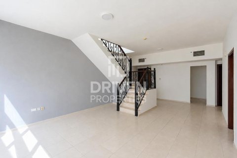 Apartment in Royal Residence, Dubai Sports City, Dubai 3 bedrooms, 240.62 sq.m. № 135832 - photo 3