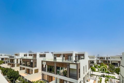 Villa in Tilal Al Ghaf, Dubai 4 bedrooms, 225 sq.m. № 98086 - photo 12