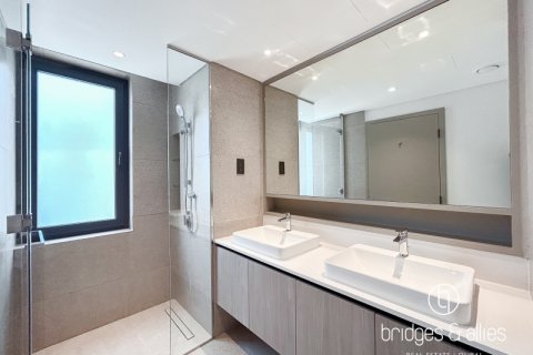 Villa in Tilal Al Ghaf, Dubai 4 bedrooms, 225 sq.m. № 98086 - photo 2