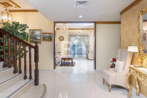 Villa in Falcon City of Wonders, Dubai 5 bedrooms, 814 sq.m. № 5025 - photo 6