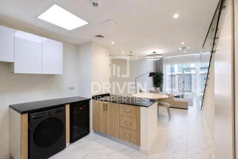 Townhouse in Rukan, Dubai 2 bedrooms, 100.06 sq.m. № 143222 - photo 13